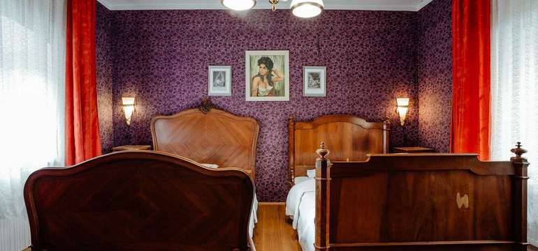 Izba francúzska Deluxe s výhľadom do záhrady a na romantické nádvorie (2+0)