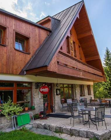 Z hotelu je to blízko k lanovkám na Medvědín a Svatý Petr