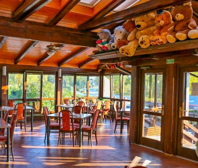 Restaurace s celoroční terasou nabízí velký výběr nejen domácí kuchyně