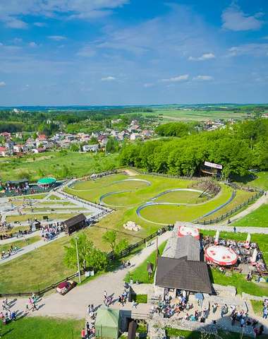 Zábavný park Ogrodzieniec v Poľsku