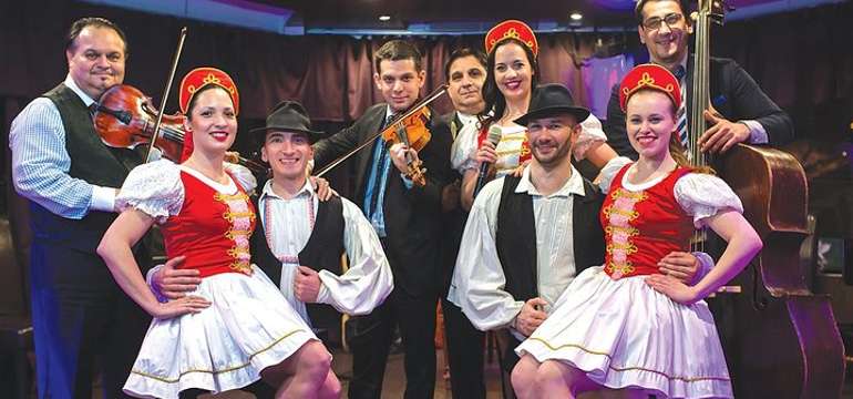 Živý folklór a opereta 