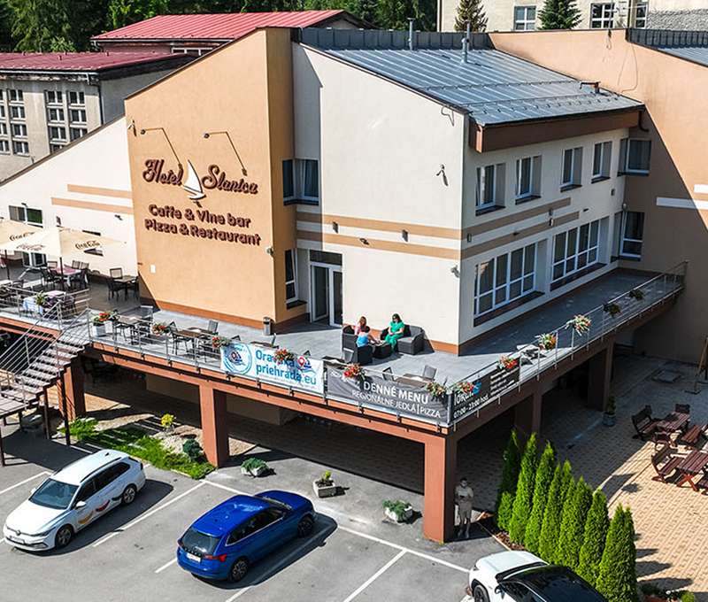 Hotel Slanica priamo na brehu Oravskej priehrady
