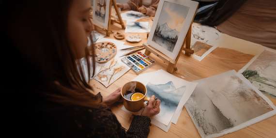 Zážitkový workshop maľovania v Ateliéri LENSY v centre Košíc s neobmedzeným Proseccom / Košice