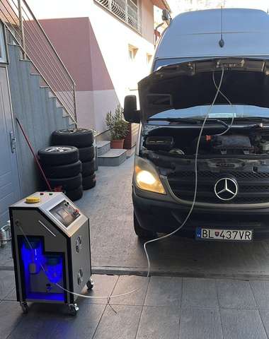 Dekarbonizácia motora certifikovaným vodíkovým prístrojom