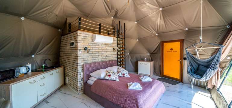 Romantický glamping s vlastní venkovní vířivkou jen kousek od Zakopaného