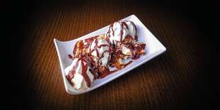 Domáce dezerty s kávičkou vo Vinárni a Reštaurácií pri Kaplnke