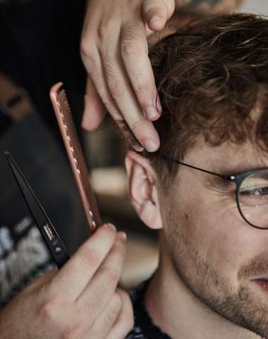 Pánsky strih, holenie britvou alebo Kombo v The Razors BarberShop na Radlinského