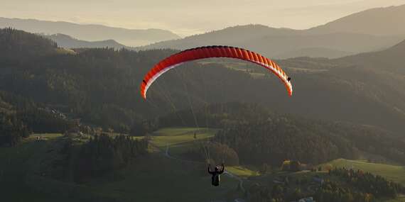 Tandemový paragliding z výšky až do 1000 metrov nad Donovalmi alebo na
Straníku v Žiline/Slovensko - Donovaly - Nová Hoľa (za prevádzky lanovky), Žilina - Straník