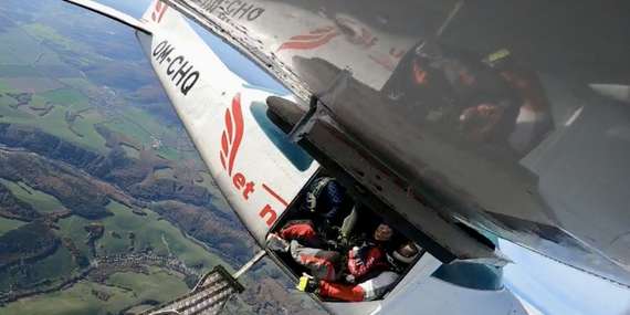 Darčeková poukážka na tandemové zoskoky od Let nebom/Slovensko