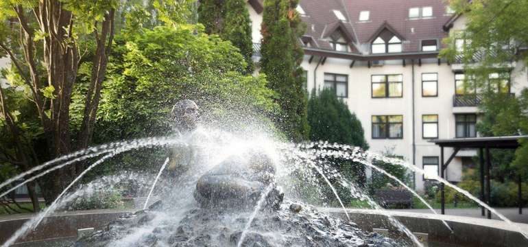 Wellness Hotel Rubin**** se nachází v klidné zelené části Budapešti