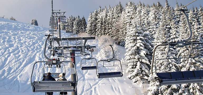 tel Áčko*** má skvelú polohu len 3 minúty autom od ski centra Malinô Brdo