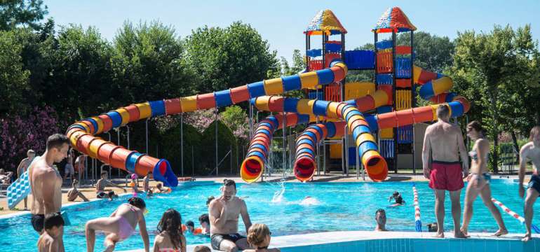 Vstup do bazéna Maxim a aquaparku Garden máte k dispozícii neobmedzene