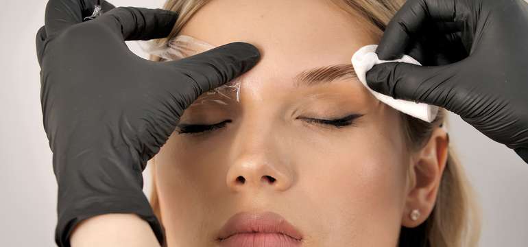 Prirodzený vzhľad vďaka laminácii obočia a lash liftingu