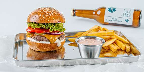 Regal Burger a Poké Bistro v OC Bory Mall/Bratislava - Bory Mall