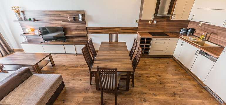 Ubytovanie  v 28 moderne zariadených, dvojlôžkových apartmánoch v 3 kategóriách