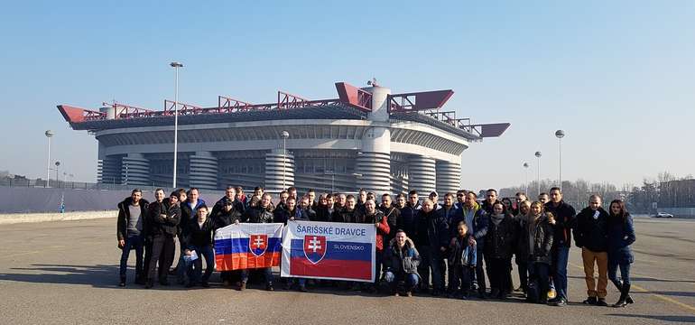 Darujte zážitok so zájazdmi na Futbaltour.sk a HokejTour.sk
