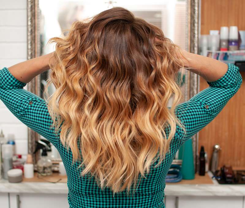 Balayage, vlasová kúra, brazílsky keratín alebo farbenie