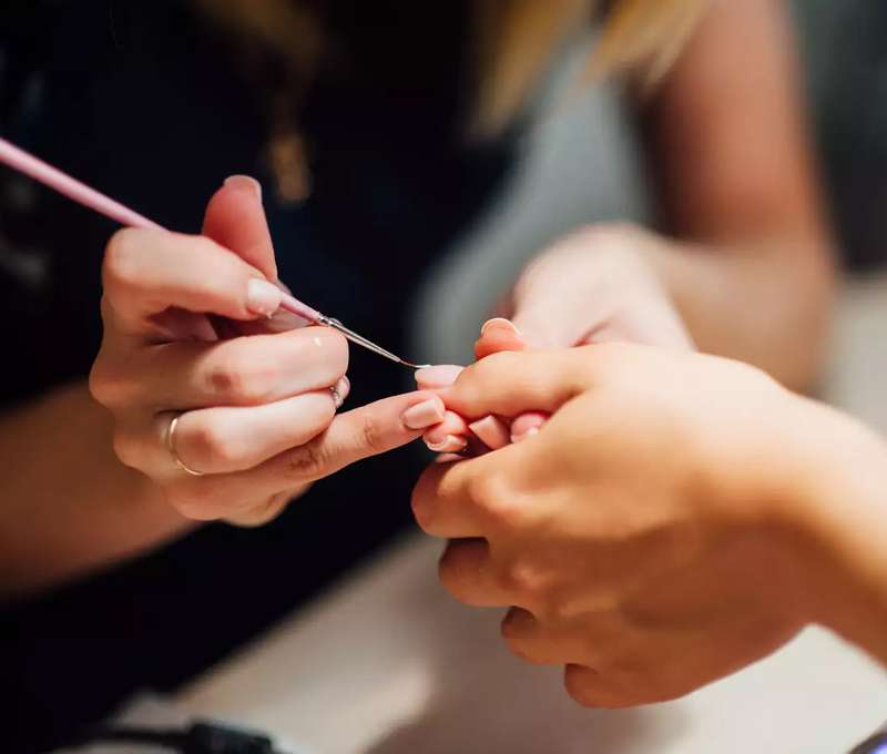 Gélové nechty alebo pedikúra v salóne Lusi Nails (ilustračné foto)