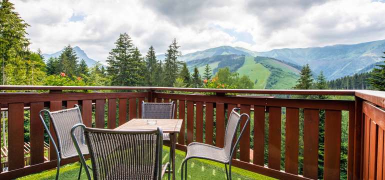 Rodinný hotel Rozsutec*** sa nachádza v prekrásnom prostredí Národného parku Malá Fatra