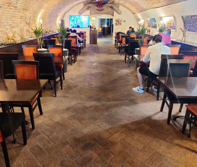 Interiér Punjabi Dhaba - Hlboká cesta