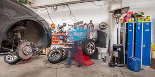 Priestory pneuservisu Autogarnet na Trnavskej ceste 102 v Bratislave