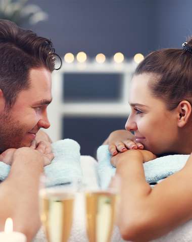 Párová masáž s wellness péčí pro oba nebo relaxační wellness péče
