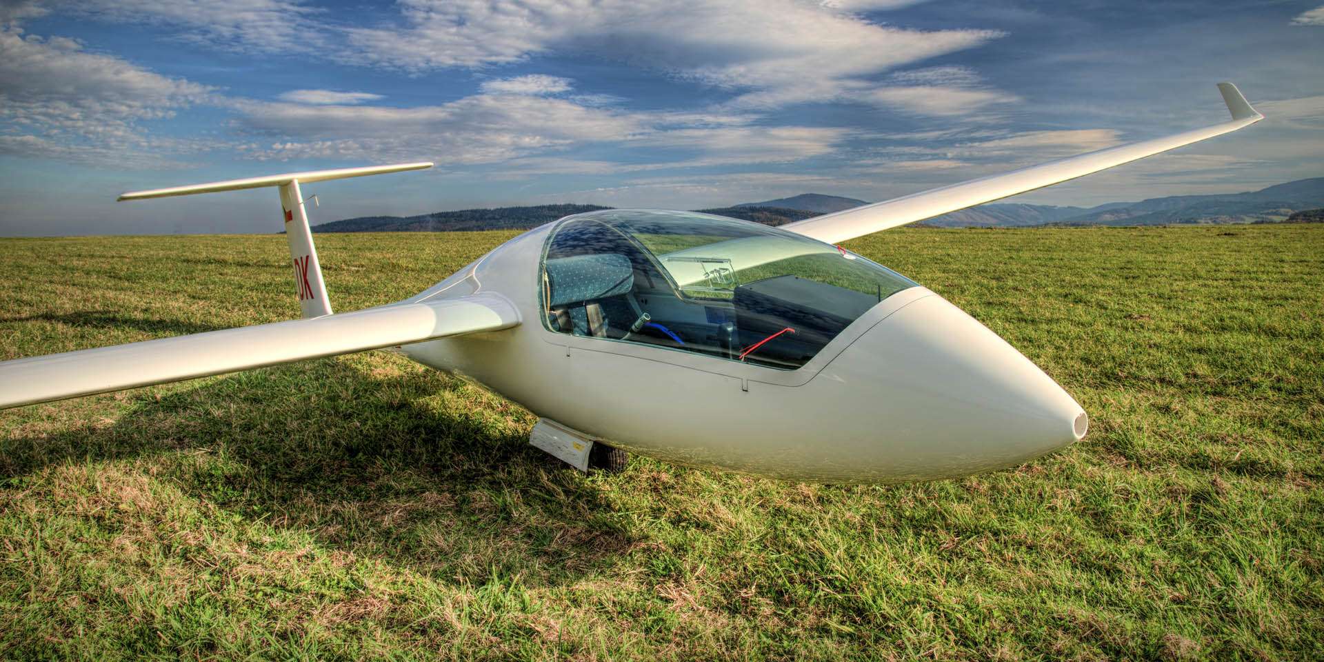 Lietať v oblakoch aj bez motora – na vetroni s možnosťou pilotovania