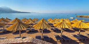 Hotel Sato**** v Čiernej Hore stojí len 30 m od súkromnej pláže