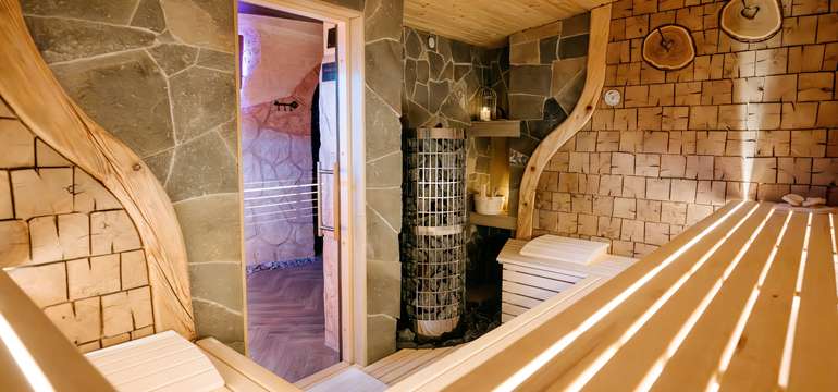 POPRVÉ U NÁS: Romantika na zámku Mraznica s wellness