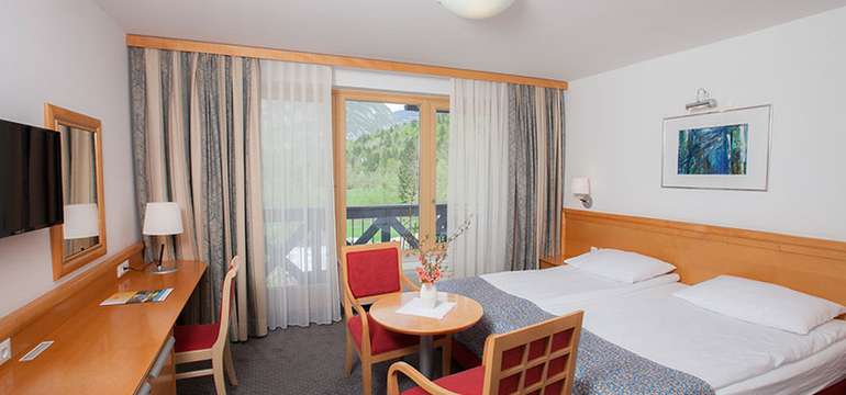 4-hviezdičkový hotel Jezero v Slovinsku s raňajkami a bazénom