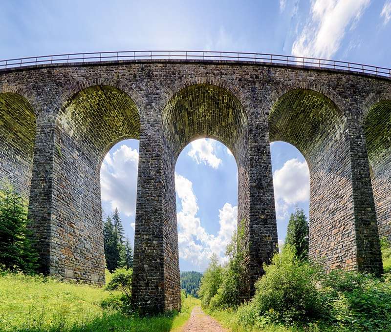 Telgártsky viadukt je od chaty Čučoriedka len 19 min. pešo alebo 3 min. autom
